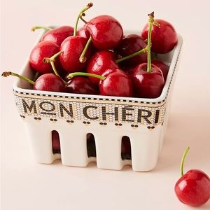 ✨Brand New✨Anthropologie Bistro Tile Collection Mon Cheri Berry Basket